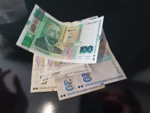 Днес на сметка са само почасовите работници