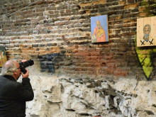 Във Варна откриха изложбата "Икони върху сандъци за боеприпаси"