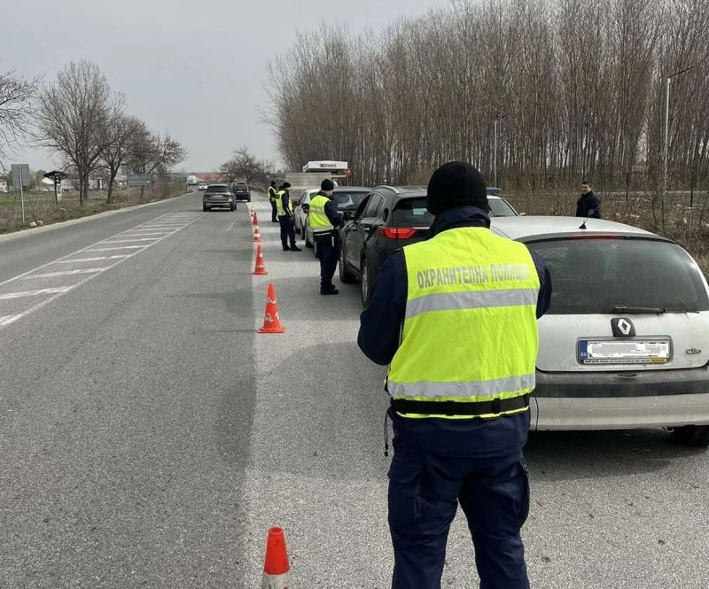 Спецакция на полицията в Пловдивско, изкараха и пътниците