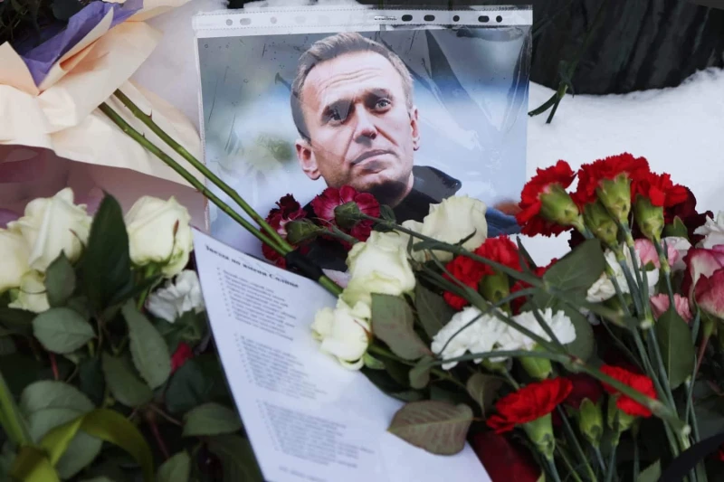 Ден преди погребението на Навални: Траурните агенции отказват да наемат катафалка