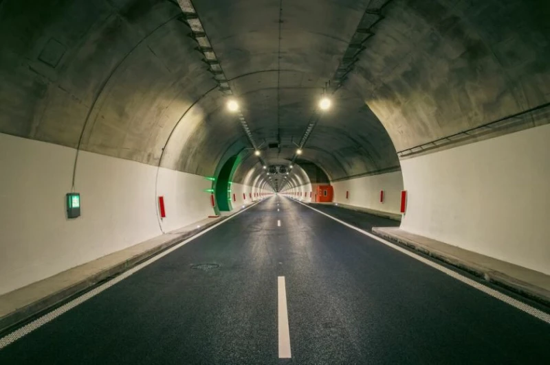 Новият тунел "Железница" с над 500 шофьорски нарушения: Водачи спират, за да снимат и да си правят клипчета
