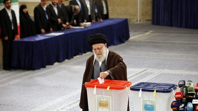"Направете приятелите си щастливи и враговете си безнадеждни": В Иран се провеждат парламентарни избори