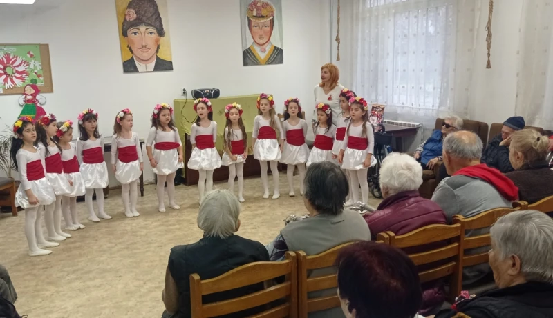 ДГ "Мирослава" изработи мартеници за болни деца и възрастни хора в Пловдив