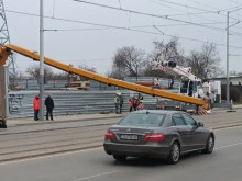 Кранът, който падна на бул. "Шипченски проход" в София, не е бил претоварен
