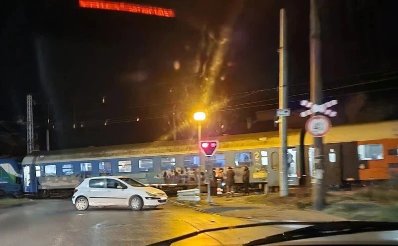 Човек е с травма на крака след инцидента с влака София-Петрич
