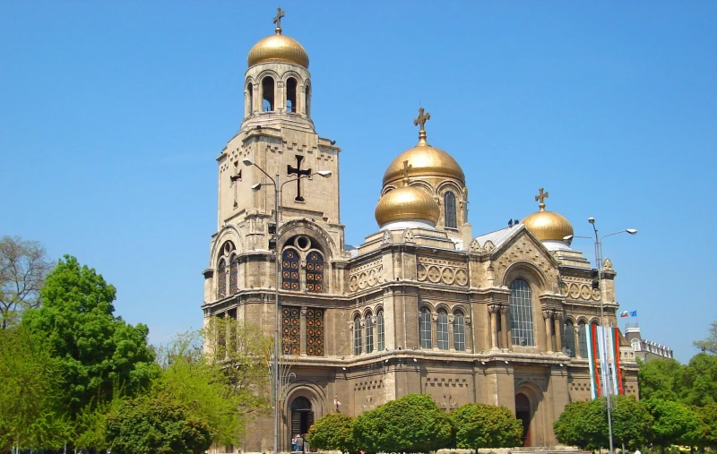 Във Варна: Недоволство срещу новата наредба за избор на митрополити