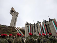 Хиляди хора се включиха в паметното шествие с 300-метровото българско знаме в Стара Загора