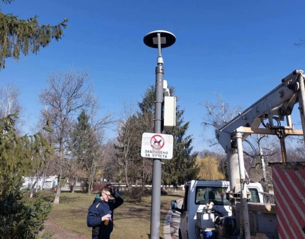 Столичният кмет: Възстановихме изцяло неработещото осветление на два от най-посещаваните паркове