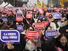 Лекари в Южна Корея протестират срещу плановете на правителството да увеличи броя на студентите