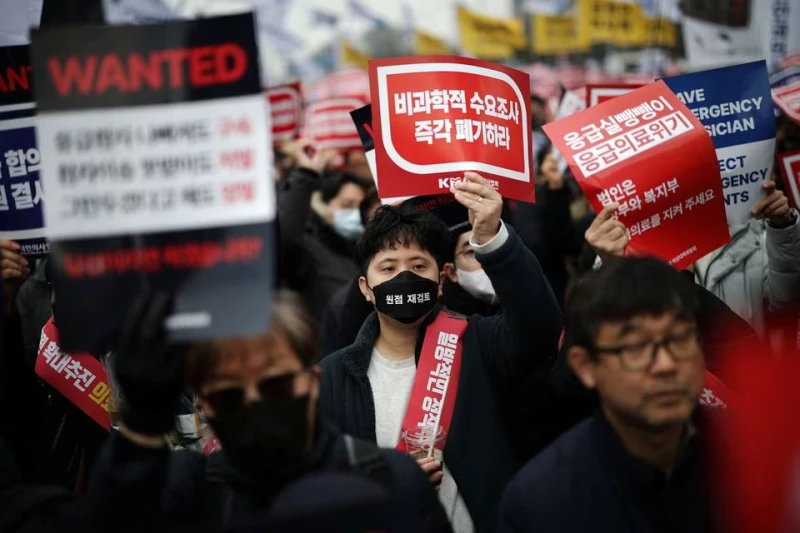 Южна Корея ще започне съдебно производство срещу стачкуващите лекари