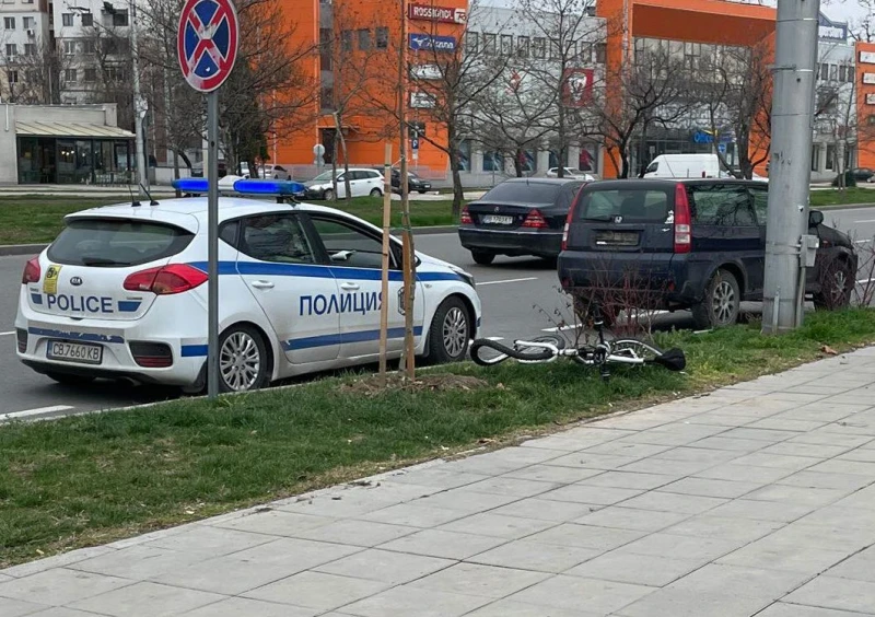 Първи кадри от мястото на инцидента в Пловдив, колелото е неузнаваемо