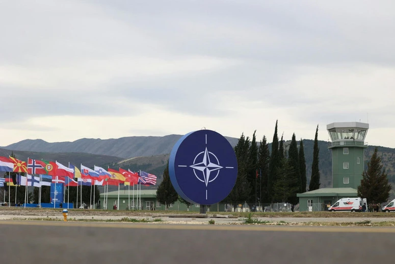 В Албания беше открита първата военновъздушна база на НАТО на Западните Балкани