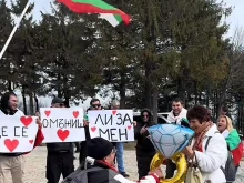 Любовта няма възраст: Вълнуващо предложение за брак на Шипка