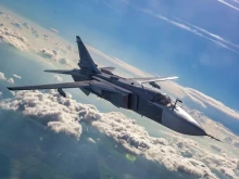 Руски Су-27 ескортира над Черно море самолет за ДРЛО и два изтребителя на френските ВВС