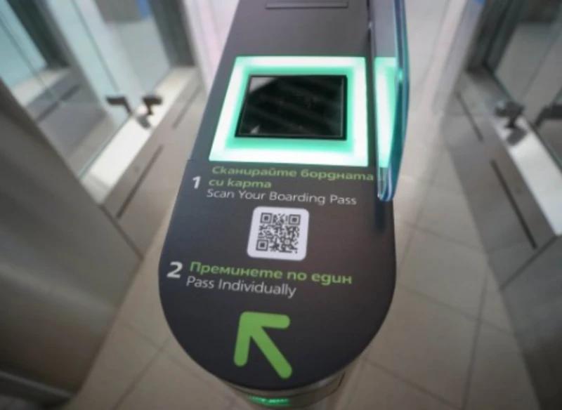 Устройствата за чекиране на бордни карти вече са инсталирани на столичното летище