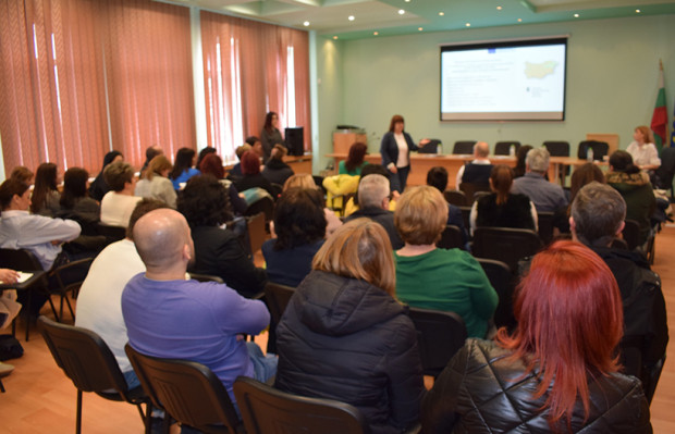 Областният информационен център Варна като част от Звеното за публични консултации