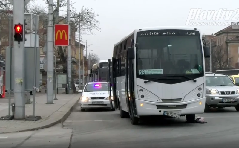 Възрастна жена е блъснатата от автобус в Пловдив