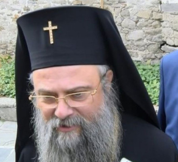 TD Пловдивският митрополит Николай също се обяви против наредбата на Светия