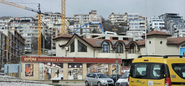 Жена на гости във Варна: Това ли е кварталът на богатите?