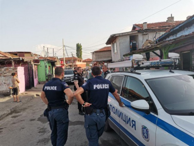 TD 51 годишна бургазлийка е задържана с канабис в бургаския ромски квартал