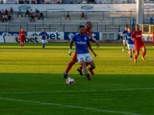 Марек спря победна серия на Спартак Варна и остана в борбата за Първа лига
