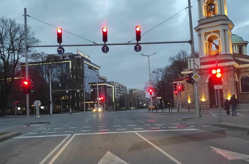 Пловдив тотално неузнаваем в час пик, няма коли по улиците, трафикът замря