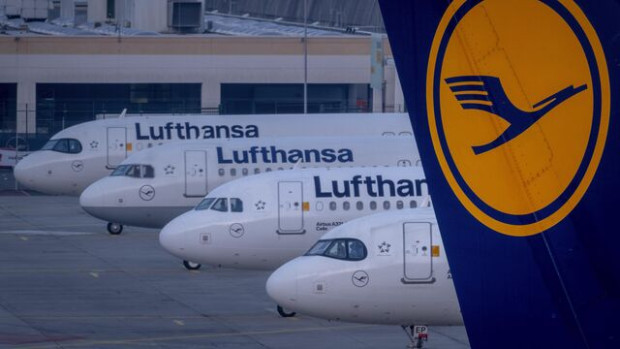 Предупредителната стачка на наземния персонал на водещата германска авиокомпания Lufthansa,