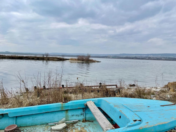 Проблемът с лодкостоянките във Варна е десетилетен. Никой през последните