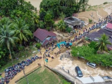 Броят на загиналите на остров Суматра достигна 19 души, 7 са в неизвестност