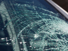 Спипаха мъжа, който почупи стъклата на 9 автомобила в Казанлък