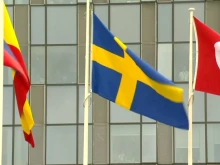 Издигнаха шведското знаме пред централата на НАТО В Брюксел