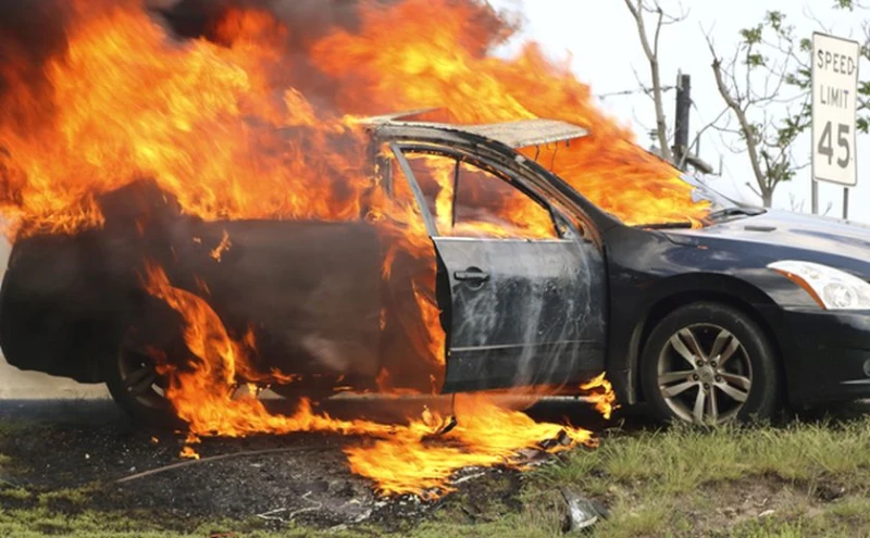 Изгоря лек автомобил управляван от 18-годишен русенец