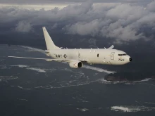 Американски самолет за борба с подводници и разузнаване Poseidon кръжи над Черно море