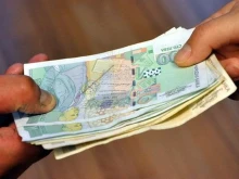 Голяма банка блокира разплащателни сметки, клиенти нямат достъп до парите си