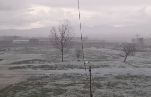 TD Предпролетна градушка падна в ранния следобед в карловските села Климент