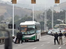 Мъж откри стрелба и отвлече автобус със 17 пътници в Рио де Жанейро