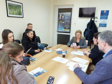 Студенти от ИУ-Варна учиха от извора за медиацията