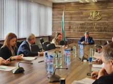 Кметът на Търговище д-р Дарин Димитров подписа договори за над 14 млн. лв. с МРРБ