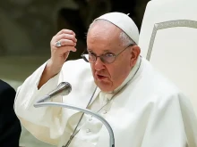 След полемиката, която предизвика, папата отново осъди "безумието на войната"