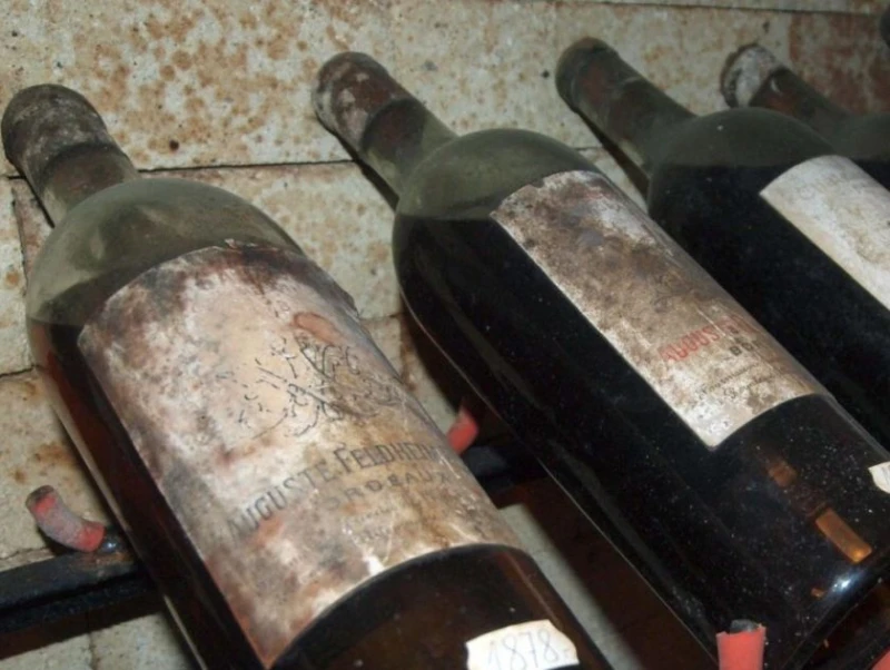 Най-старите вина отлежават в пясъчни бутилки