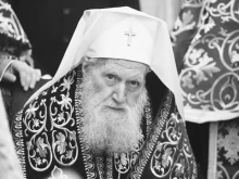 Политици и общественици се прекланят пред паметта на Българския патриарх