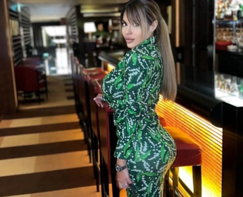 Михаела Стоичкова се изсели от България