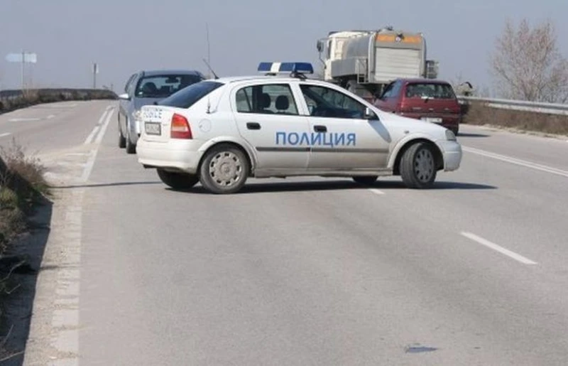 Баща разби врата на градина, отвлече детето си и тръгна с мръсна газ в посока Пловдив!