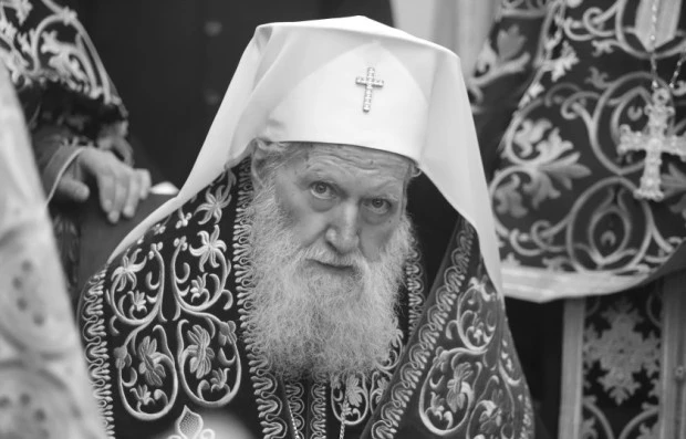 Национален траур на 15 и 16 март