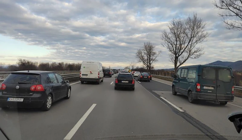 Страшно задръстване на АМ "Тракия" в посока Пловдив