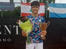 Братовчедът на Григор Димитров лети към полуфиналите на силен тенис турнир в Испания
