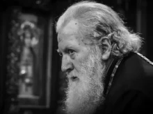 Кои духовници имат право да се женят - черните или белите