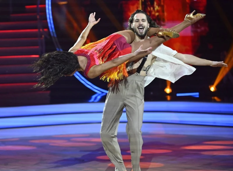 ������ ������� � Dancing Stars ��������� ��������� ���������