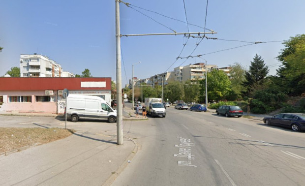 Спипаха мъж с наркотици на кръстовището на ул. "Никола Й. Вапцаров" и ул. "Даме Груев" в Русе