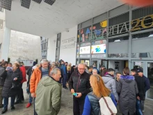 Граждани се събраха в Благоевград, за да поискат хижа "Македония" да бъде деактувана като държавна, от НП "Рила" им отговориха